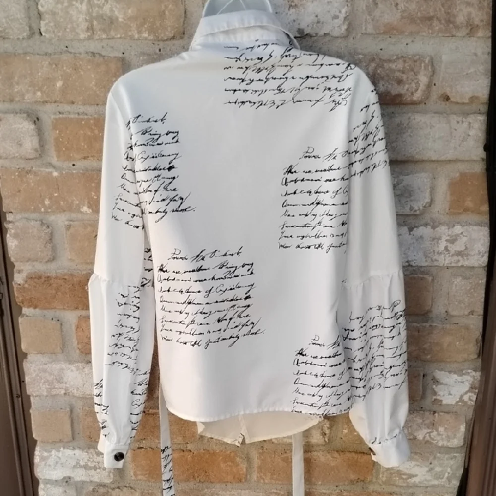 SHEIN White Script Print Blazer